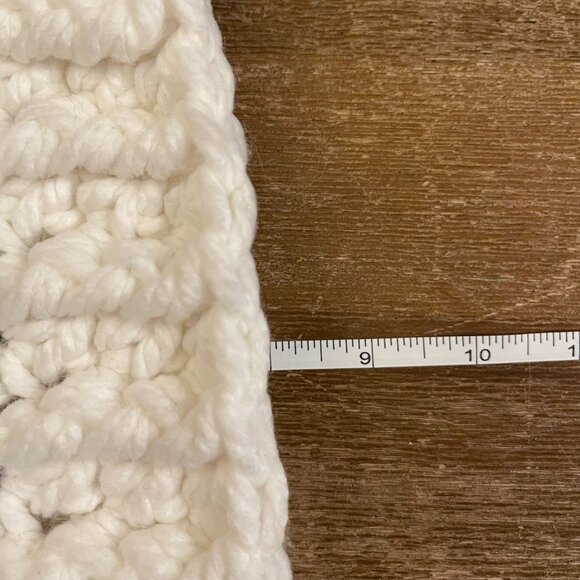 Crochet Hat, Toque, Baby, Toddler, Winter, Warm Beanie, Handmade - Picture 4 of 12